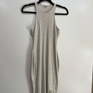 Sleeveless beige Dress
